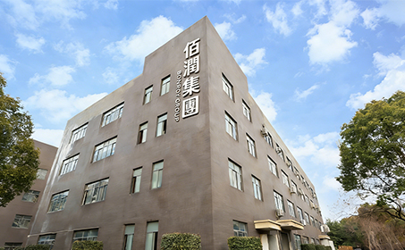 Crafting Comfort, Defining Freedom